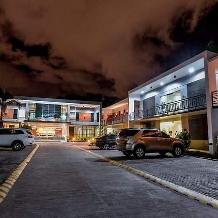 The Horizon Suites And Arcade General Santos City Esterno foto