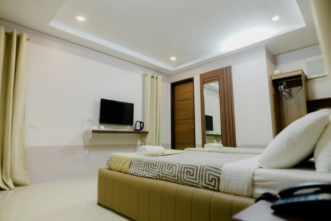 The Horizon Suites And Arcade General Santos City Esterno foto